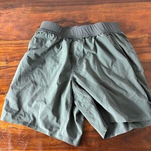 True Classic Men's Gray Active‎ Shorts Size S Athletic Running Training